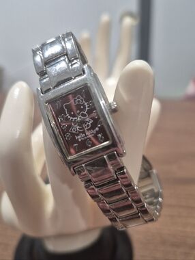 Vintage Hello Kitty Square Face Silver Tone Watch